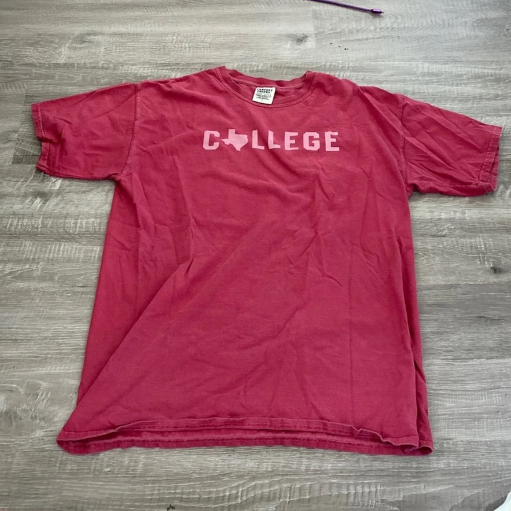comfort colors red college t-shirt